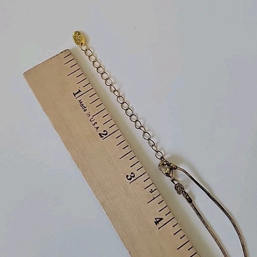 Dianna Folding Neck Glasses +2.50 Gold Tone Frame Compact Minimalist Versatile